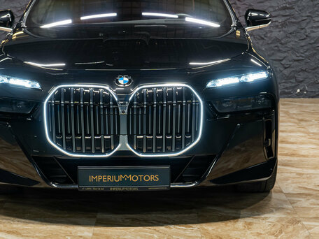 2024 BMW 7 серии 740i xDrive VII (G70), чёрный, 14250000 рублей, вид 3