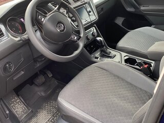 2020 Volkswagen Tiguan Allspace II, синий, 2900000 рублей, вид 5