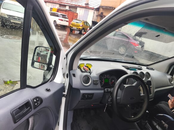2011 Ford Transit Connect, белый, 750000 рублей - вид 4