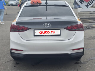 2018 Hyundai Solaris II, белый, 870000 рублей, вид 4
