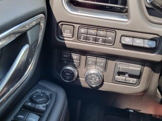 2022 GMC Yukon V, чёрный, 9700000 рублей, вид 3