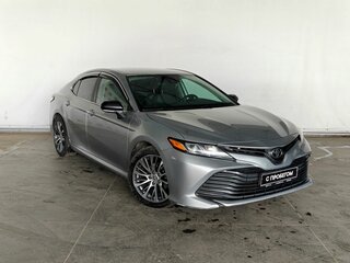 2020 Toyota Camry US Market VIII (XV70), серый, 1947000 рублей, вид 3
