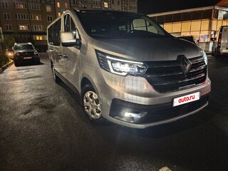 2022 Renault Trafic L2 III Рестайлинг, серебристый, 3339000 рублей, вид 3