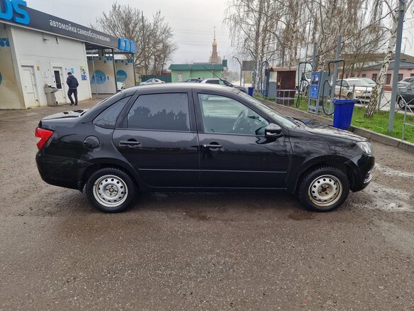 2022 Lada (ВАЗ) Granta I Рестайлинг, чёрный, 630000 рублей - вид 2
