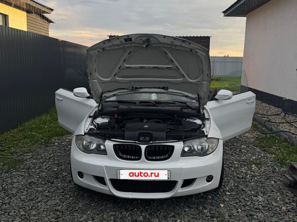 2011 BMW 1 серии 116i I (E81/E82/E87/E88) Рестайлинг, белый, 835000 рублей - вид 1