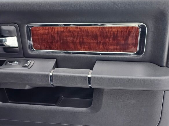 2012 Dodge RAM IV (DS/DJ), чёрный, 4000000 рублей - вид 19
