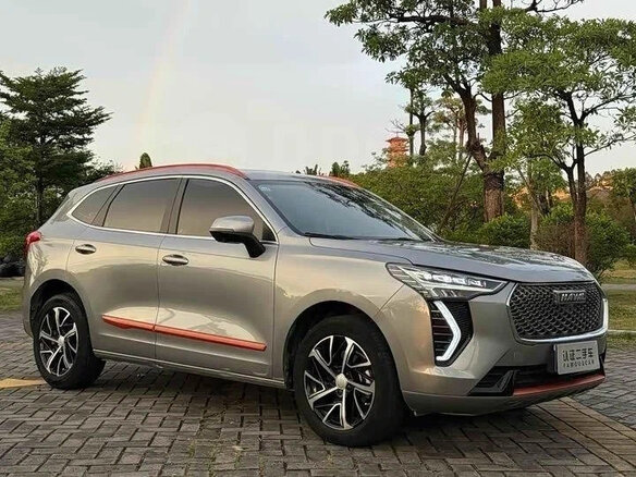 2022 Haval Jolion I, серебристый, 1190222 рублей