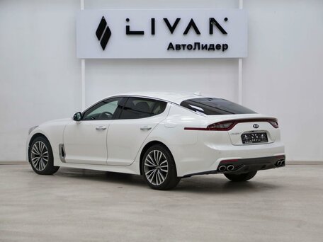 2018 Kia Stinger I, белый, 1905000 рублей, вид 2