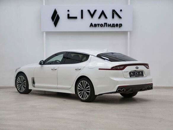 2018 Kia Stinger I, белый - вид 1