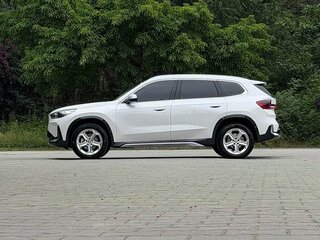 2023 BMW X1 Long 20Li sDrive III (U11/U12), белый, 2700000 рублей, вид 3