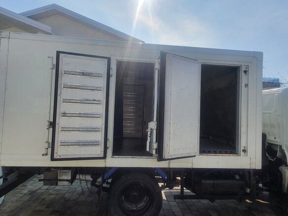 2002 Toyota Dyna, белый, 2150000 рублей - вид 26