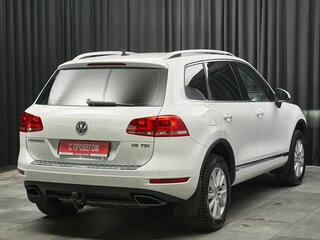 2013 Volkswagen Touareg II, белый, 2500000 рублей, вид 4