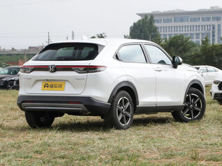 2025 Honda Vezel II Рестайлинг, белый, 1863000 рублей, вид 4