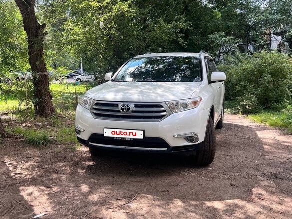 2012 Toyota Highlander II (XU40) Рестайлинг, белый - вид 1
