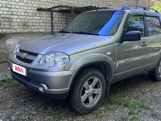2013 Chevrolet Niva I Рестайлинг, серый, 650000 рублей, вид 1