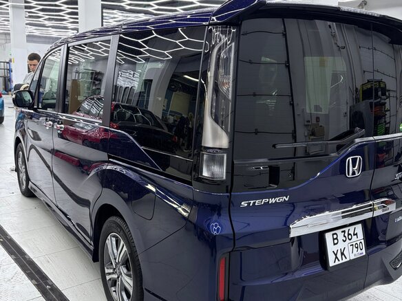 2018 Honda Stepwgn Spada V Рестайлинг, синий, 2700000 рублей - вид 3