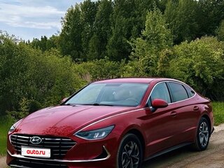 2020 Hyundai Sonata VIII (DN8), красный, 2350000 рублей, вид 1