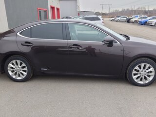 2015 Lexus ES 300h VI, коричневый, 2390000 рублей, вид 2