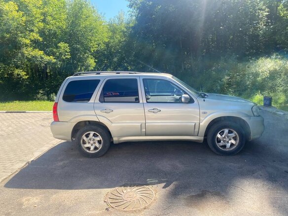 2005 Mazda Tribute I Рестайлинг, серый, 500000 рублей - вид 2