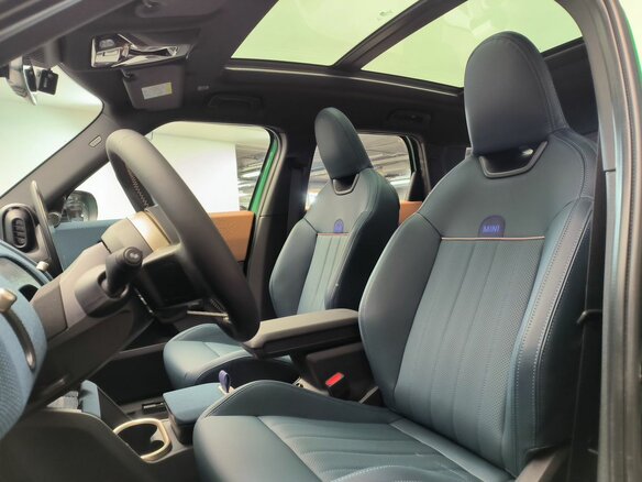 2026 Mini Countryman S III, зелёный, 6990000 рублей - вид 9
