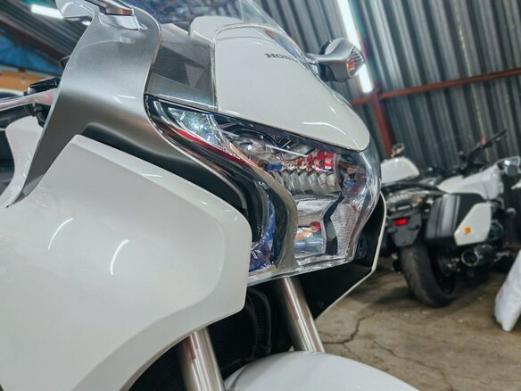 2012 Honda VFR 1200, белый, 860000 рублей - вид 11