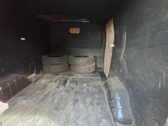 2008 Ford Transit, красный, 300000 рублей - вид 5