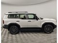 2025 Toyota Land Cruiser Prado 250 Series, белый - вид 3