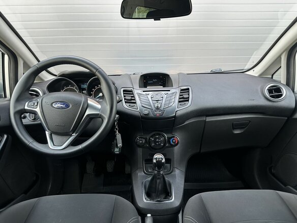 2015 Ford Fiesta Mk6 Рестайлинг, серебристый, 545000 рублей - вид 11