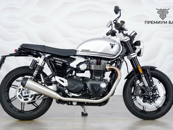 2026 Triumph Speed Twin, серебристый, 1599000 рублей