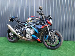 2022 BMW M 1000 R, чёрный, 2614889 рублей, вид 3