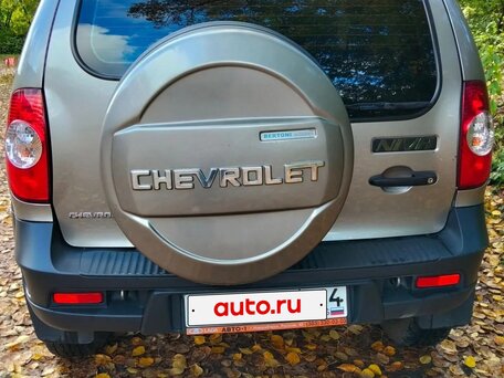 2018 Chevrolet Niva I Рестайлинг, серый, 690000 рублей, вид 3