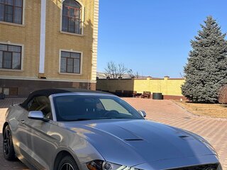 2020 Ford Mustang VI Рестайлинг, серый, 3350000 рублей, вид 2