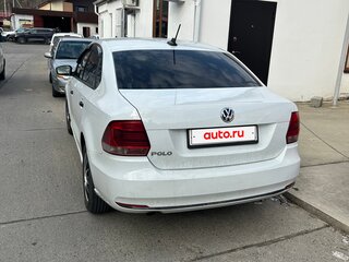 2019 Volkswagen Polo V Рестайлинг, белый, 890000 рублей, вид 4
