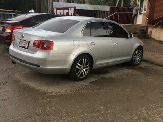 2005 Volkswagen Jetta V, серебристый, 500000 рублей, вид 3