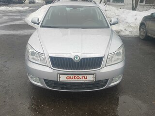 2012 Skoda Octavia II (A5) Рестайлинг, серебристый, 700000 рублей, вид 1