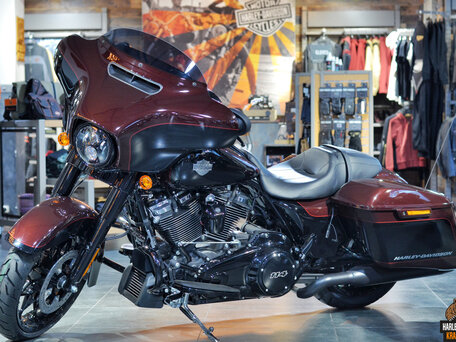 2022 Harley-Davidson Street Glide, пурпурный, 3600000 рублей, вид 3