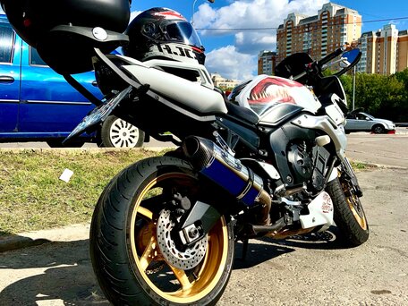 2010 Yamaha FZ1, белый, 500000 рублей, вид 4