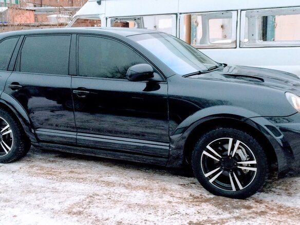2003 Porsche Cayenne S I (955), чёрный - вид 2