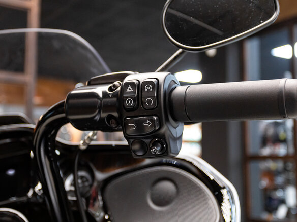 2023 Harley-Davidson Road Glide Limited, серебристый, 3150000 рублей - вид 19