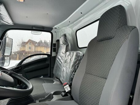 2024 Isuzu Elf (N-series), чёрный, 7100000 рублей, вид 5