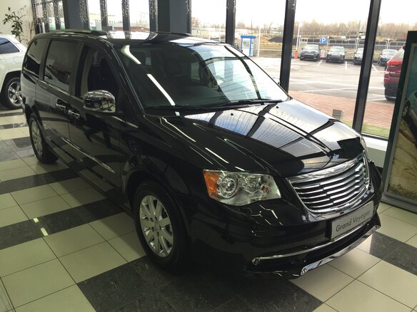2014 Chrysler Voyager Grand V Рестайлинг, чёрный