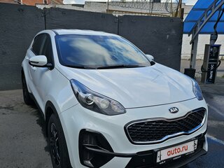 2018 Kia Sportage IV Рестайлинг, белый, 2100000 рублей, вид 2