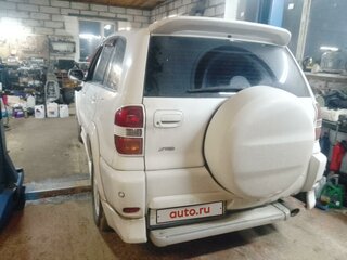 2001 Toyota RAV4 II (XA20), белый, 800000 рублей, вид 3