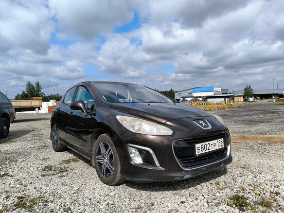2011 Peugeot 308 I Рестайлинг, коричневый, 580000 рублей - вид 21