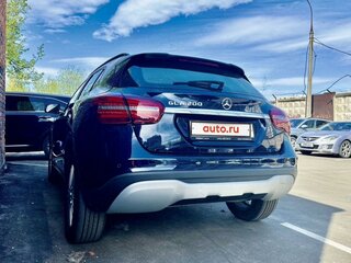 2018 Mercedes-Benz GLA 200 I (X156) Рестайлинг, синий, 2500000 рублей, вид 2
