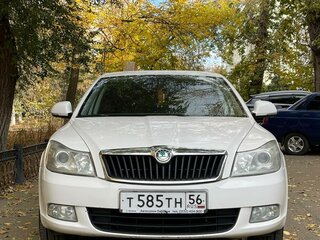 2012 Skoda Octavia II (A5) Рестайлинг, белый, 1200000 рублей, вид 3