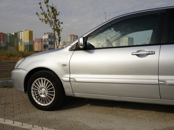 2007 Mitsubishi Lancer IX Рестайлинг, серебристый, 450000 рублей - вид 8