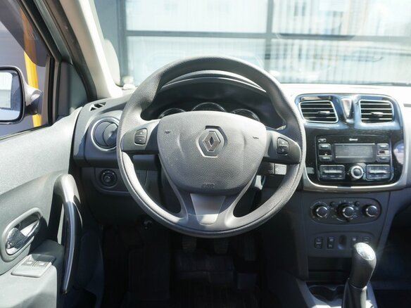 2017 Renault Logan II, серый - вид 12