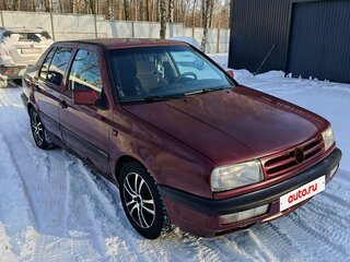 1993 Volkswagen Vento, красный, 120000 рублей, вид 3