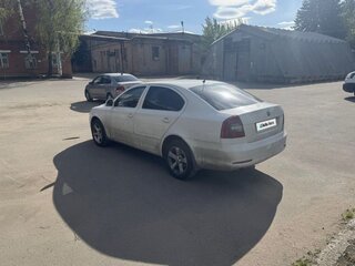 2012 Skoda Octavia II (A5) Рестайлинг, белый, 450000 рублей, вид 5